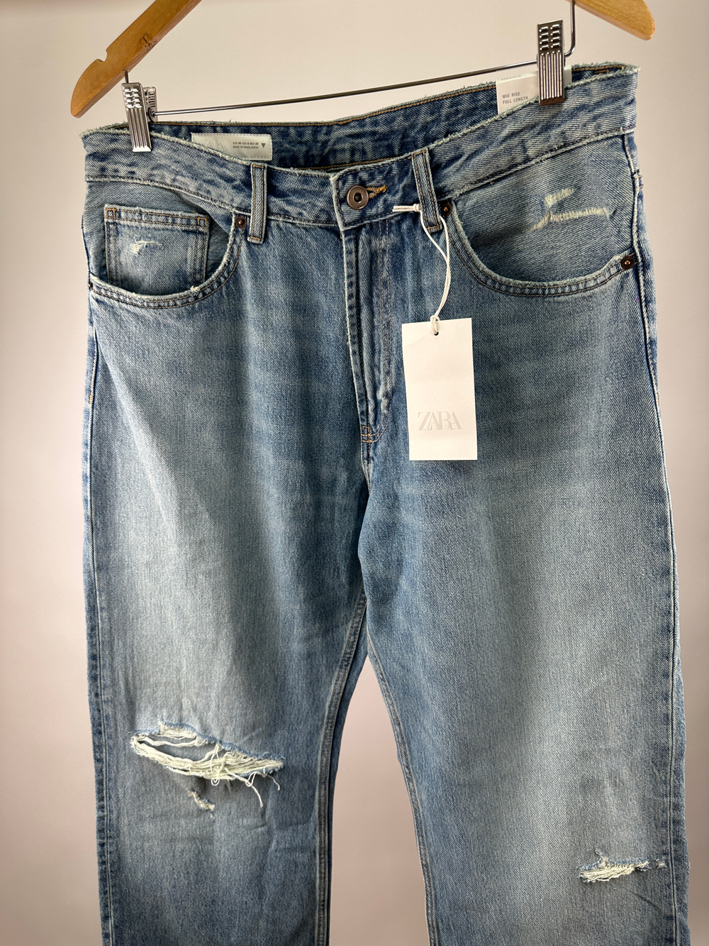 Джинсы Zara