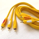 DAXX R15-15 Аудио/видео кабель 3RCA-3RCA коаксиальный, бюджетный. Длина 1,5м