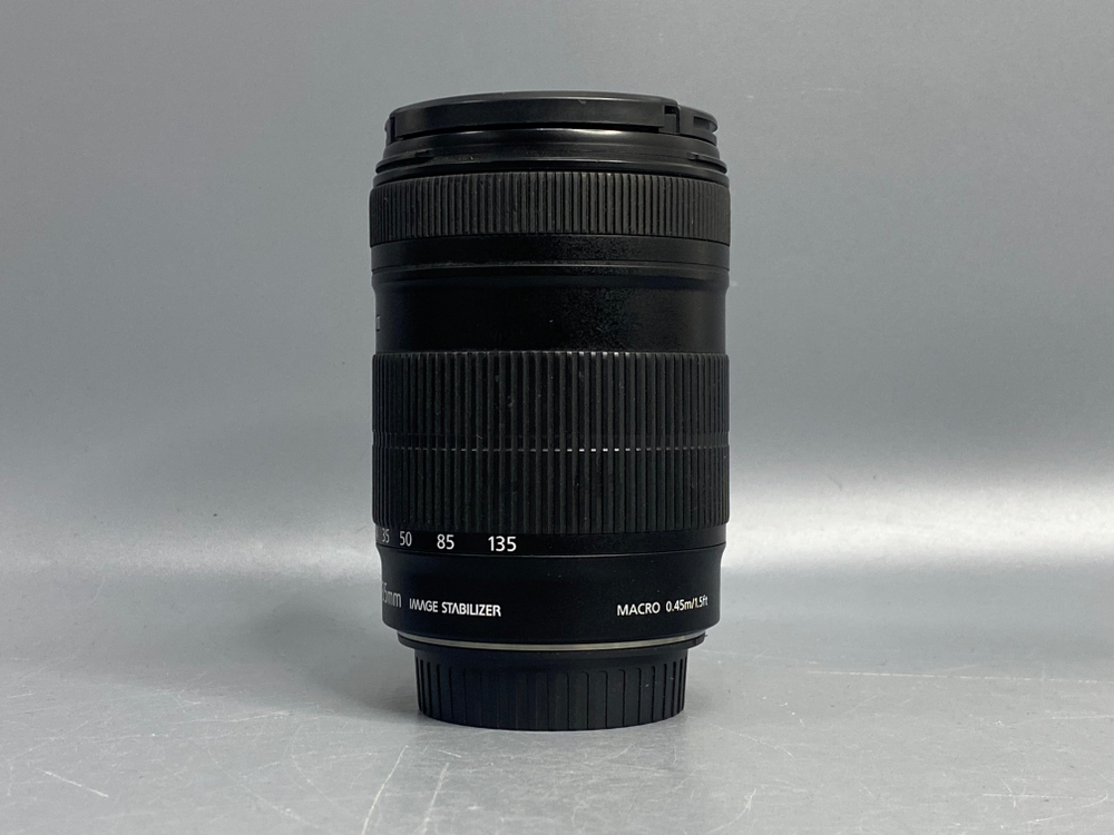 Canon EF-S 18-135mm 3.5-5.6 IS