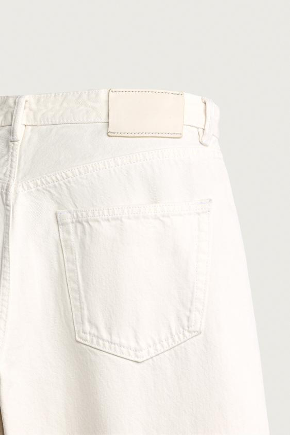 ZARA ДЖИНСЫ LOOSE FIT, ЖЕЛТОВАТО-БЕЛЫЙ