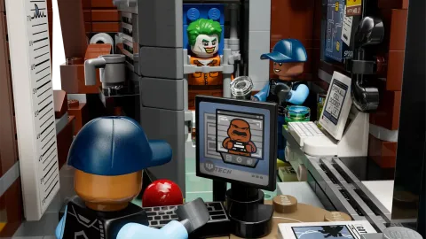 Конструктор LEGO DC Batman 76300 Лечебница Аркхэм