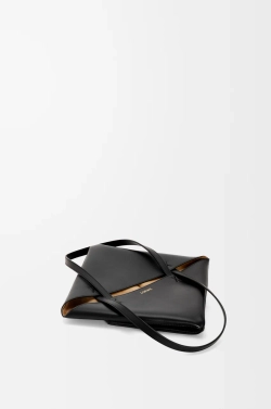 Loewe Средняя складная сумка-тоут Puzzle Fold из блестящей телячьей кожи, черный