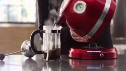 KitchenAid Электрический чайник Artisan 1,5 л красный EAN 5413184151010