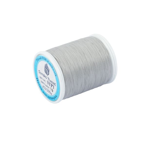 Нитки для пэчворка SumikoThread 200 м, (219 ярд), 19 св.серый