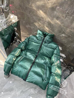 Пуховик Moncler