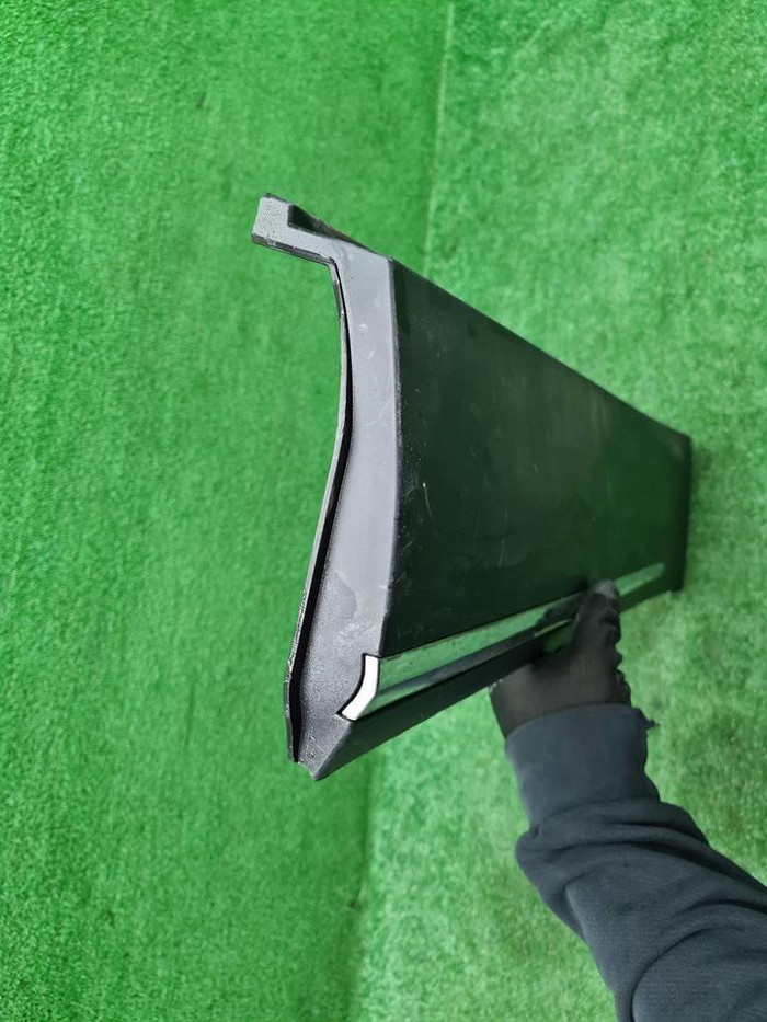 Накладка двери задняя правая Skywell ET5 (21-нв)