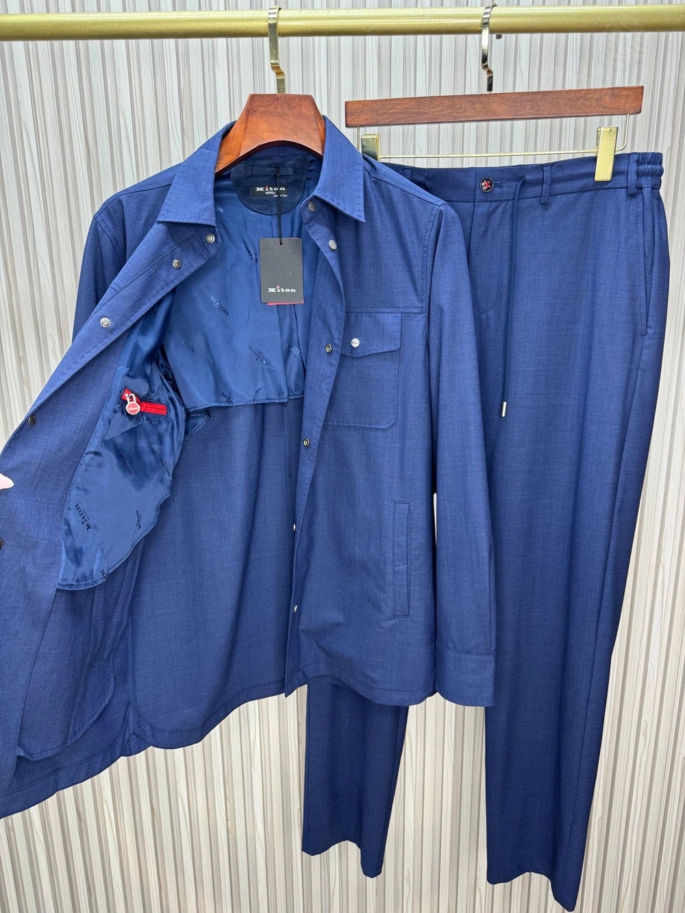 Прогулочный костюм Kiton