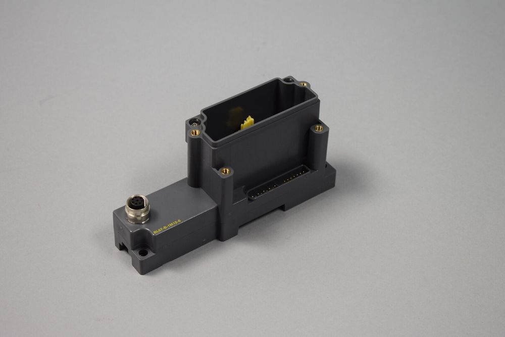 TURCK BL67-B-1M12-8