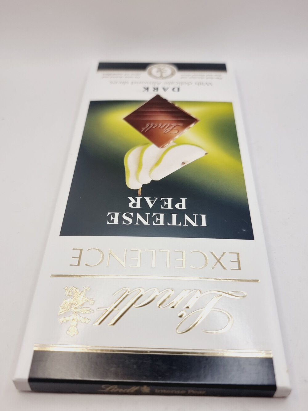 Шоколад темный Lindt Excellence INTENSE Pear Груша с миндалем, 100 г (Швейцария)