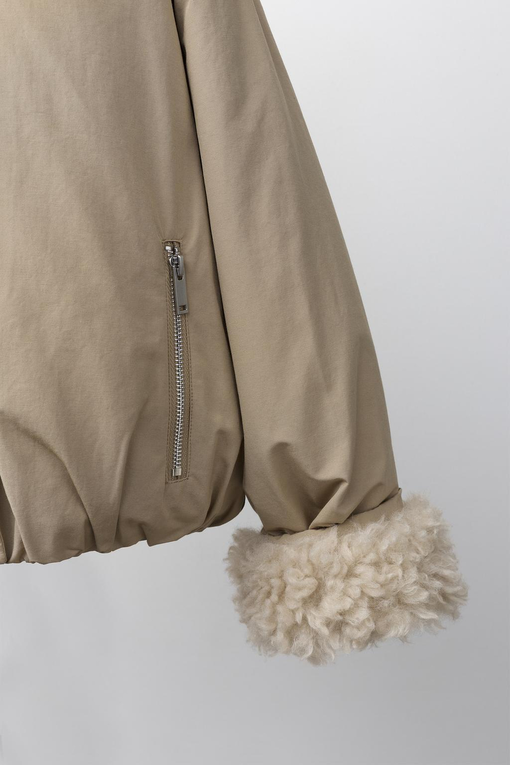 ZARA КУРТКА ИЗ ИСКУССТВЕННОГО МЕХА, ЦВЕТ СЛОНОВОЙ КОСТИ