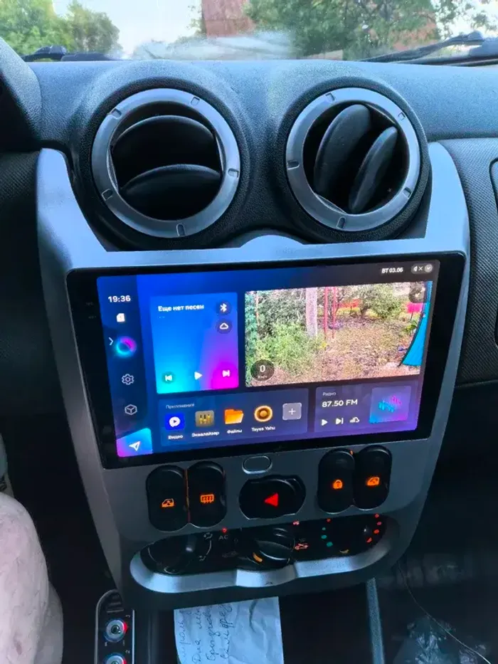 Магнитола для Renault Logan/Sandero 1 2009-2014 - FarCar S500-TS10 монитор 9.5" QLED на Android 14, Быстрая, CarPlay, 4G SIM-слот