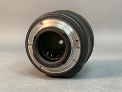 Nikon 50mm f/1,8G AF-S Nikkor, резинка на корпусе отклеивается