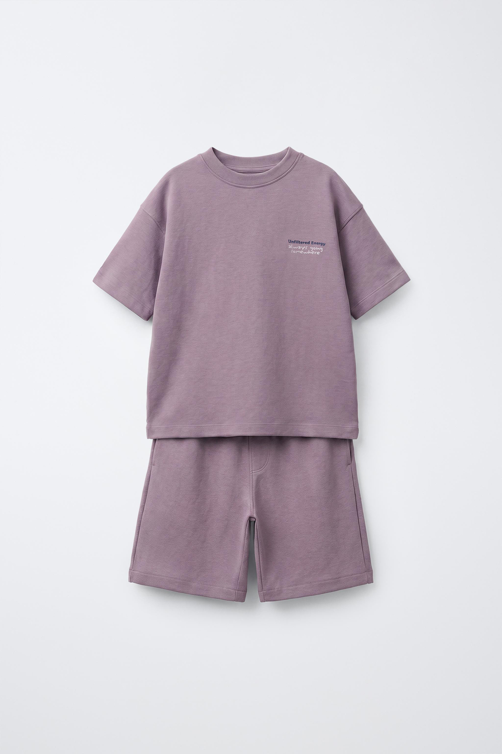 ZARA КОМПЛЕКТ ИЗ ФУТБОЛКИ И ШОРТОВ ИЗ ИНТЕРЛОКА, ЦВЕТ МАЛЬВЫ