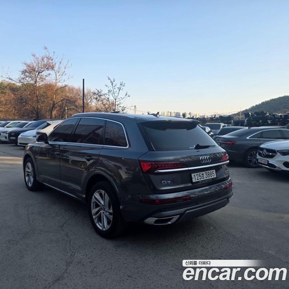 Audi Q7 45 TDI Quattro Premium — 2022