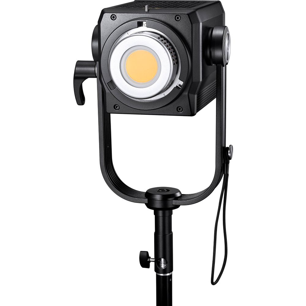 Светодиодный осветитель Godox Knowled M600D