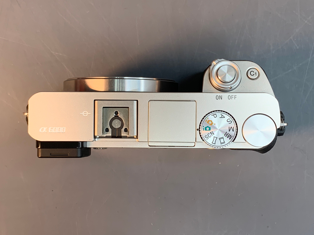 Sony A6000 kit 16-50mm 3.5-5.6 OSS
