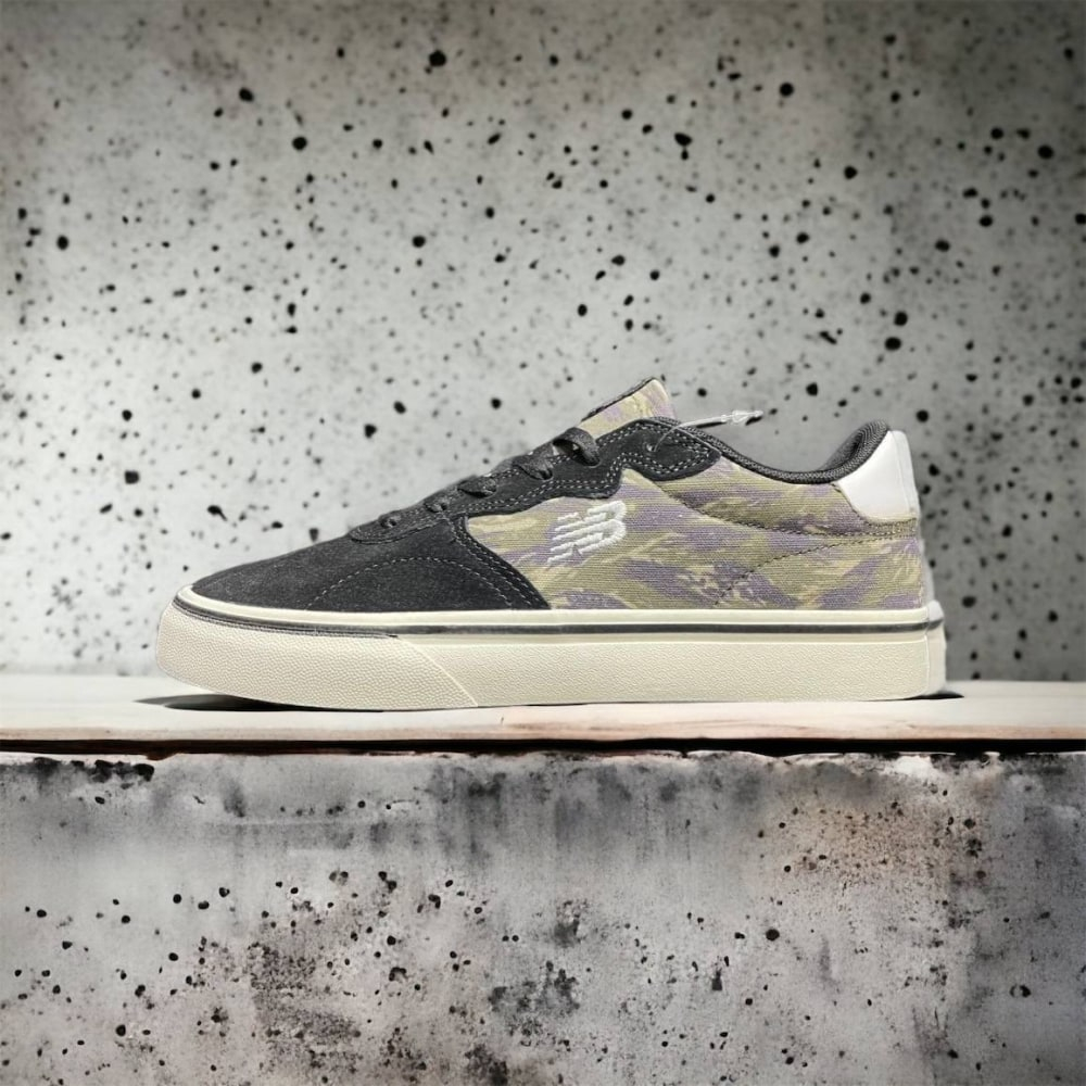 New Balance 232 • Khaki Black