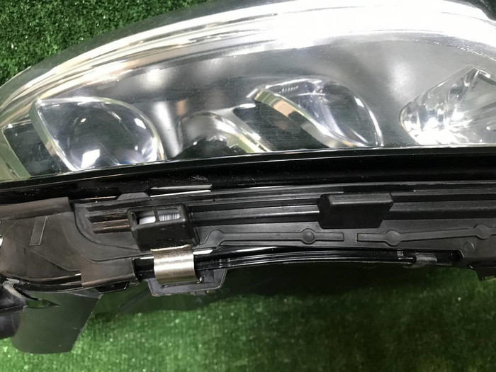 Фара правая Mercedes GLE W166 (2015-2018) LED