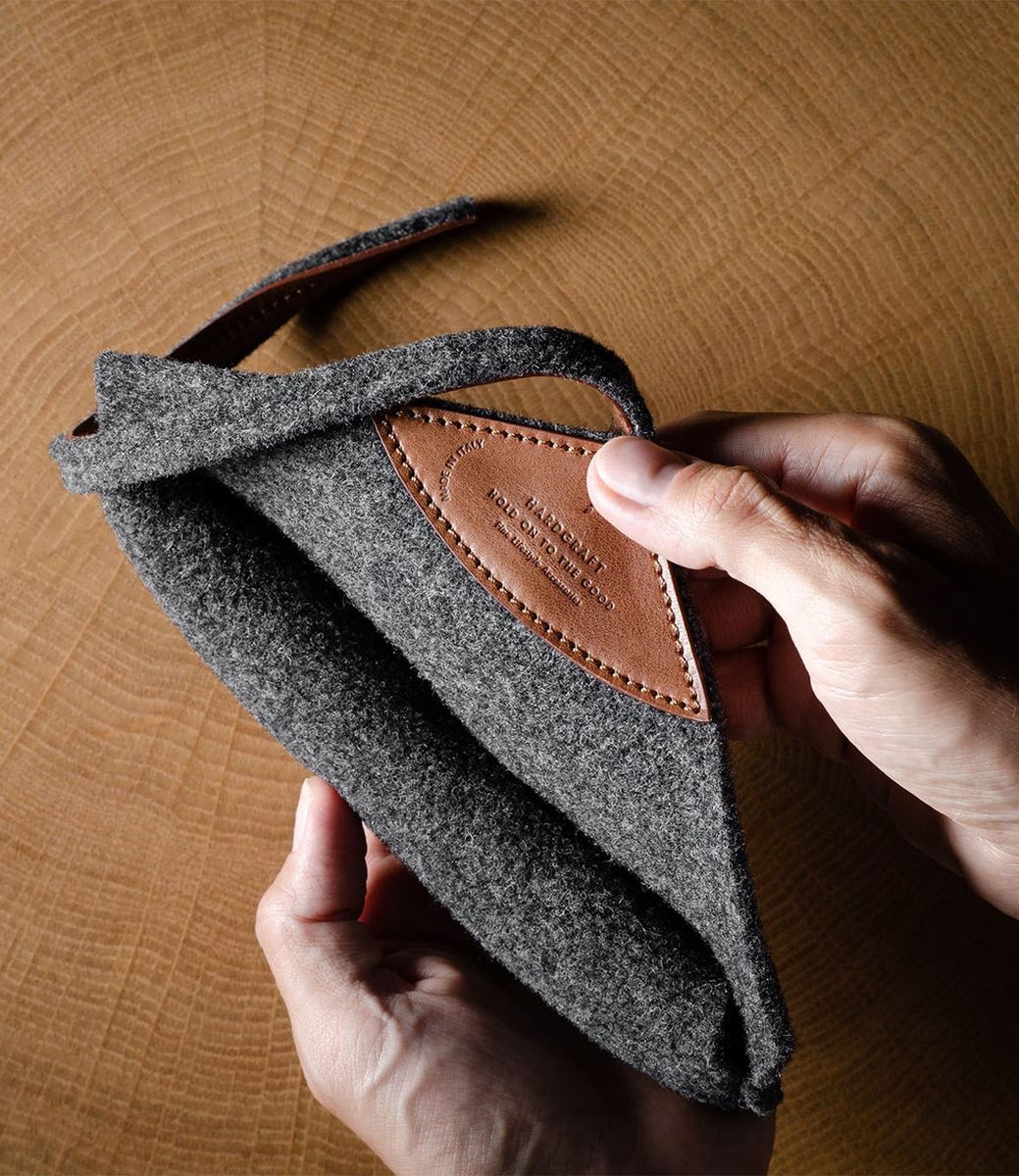 Hard Graft Pencil Wool Wrap Classic — пенал из шерсти