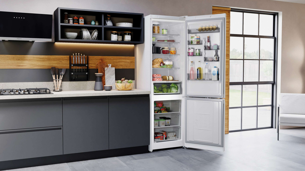 Холодильник Hotpoint HT 6200 W