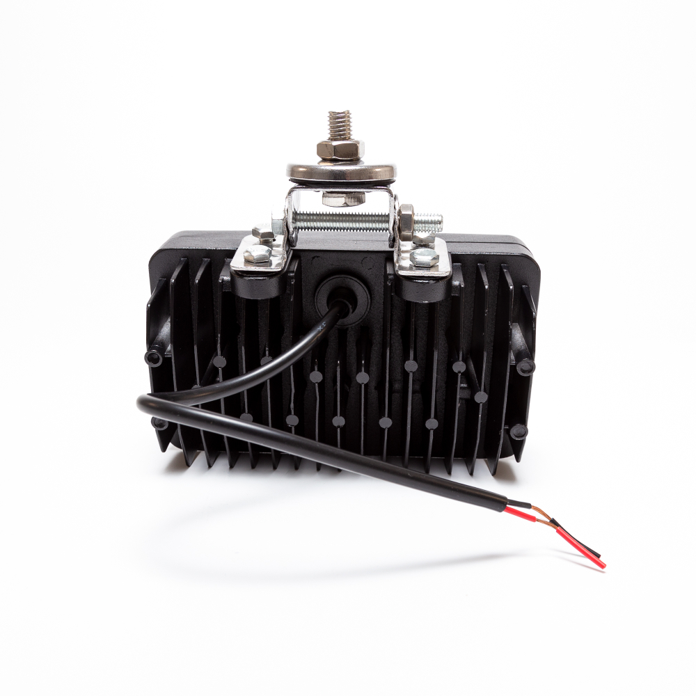 AE45RT-15LED-HC Фара светодиодная дополнительная, прямоугольная 158*76*94, направленный свет, 15 диодов, крепление по центру, 45 Вт, 10-30 В