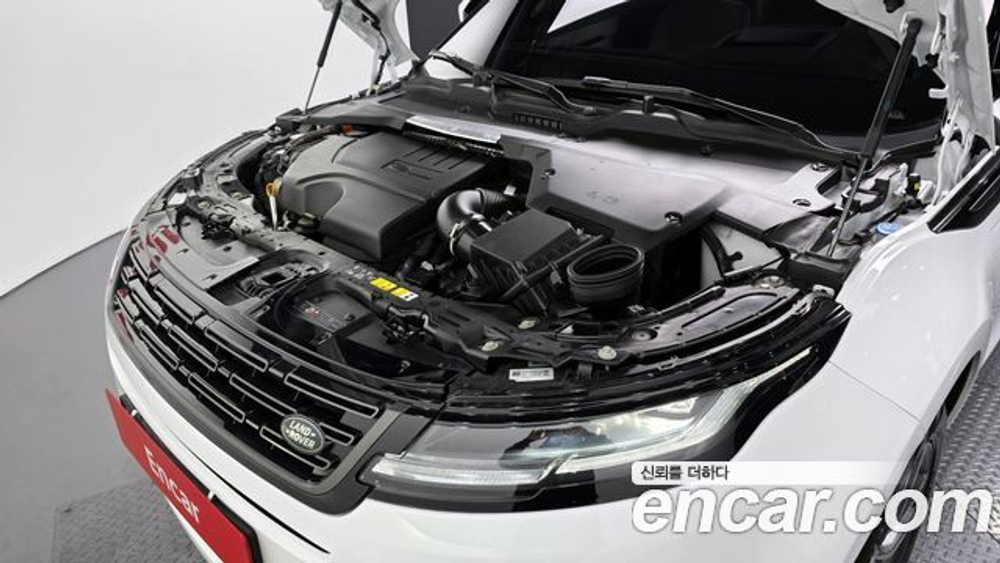 Land Rover Range Rover Evoque P250 Dynamic SE — 2026
