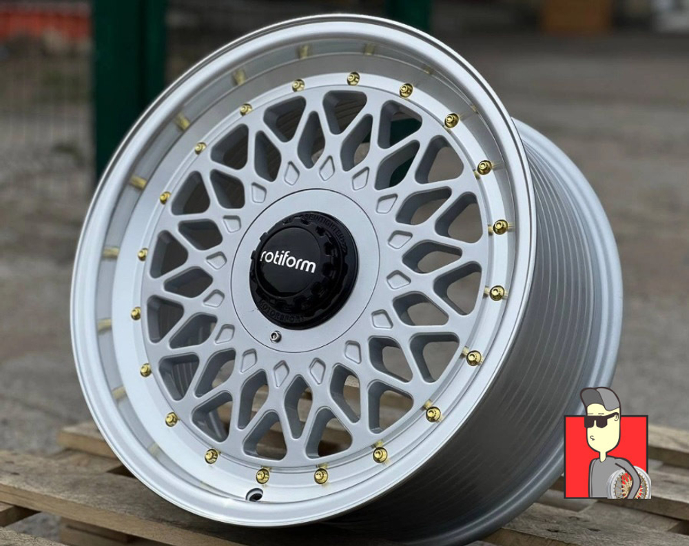 Комплект дисков Work Emotion CR 2P 17x8 et35 4x100/4x114.3