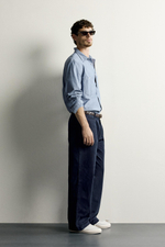 РУБАШКА REGULAR FIT ИЗ ШАМБРЕ С КАРМАНАМИ — ZARA