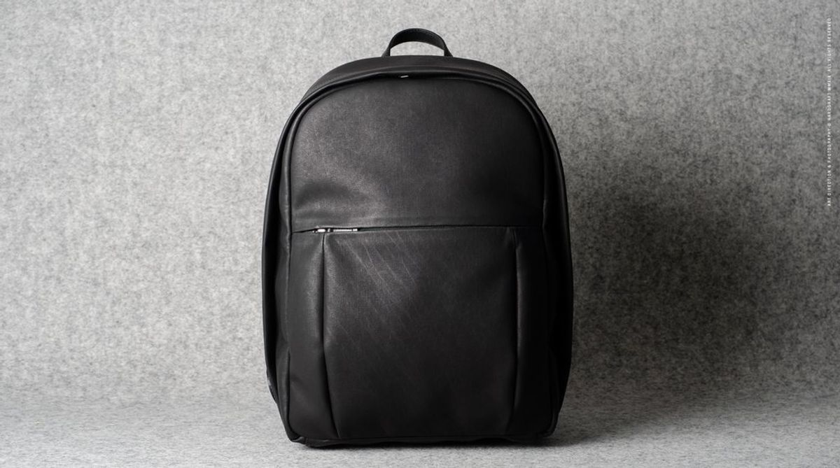 Hard Graft Well-Rounded Black Coated — рюкзак из канваса и кожи