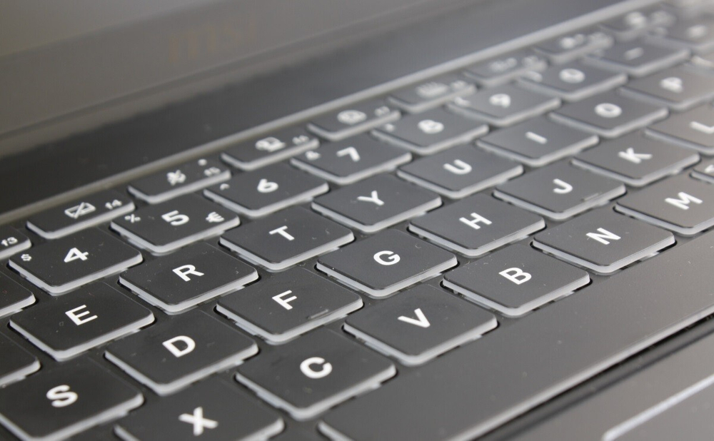 Ноутбук MSI Modern 15 A10M-645XRU (9S7-155136-645) 15.6;(1920x1080)IPS/ i3-10110U/ 8Гб/ 256Gb SSD/ Intel UHD Graphics / нет DVD/ Без ОС/ Серый