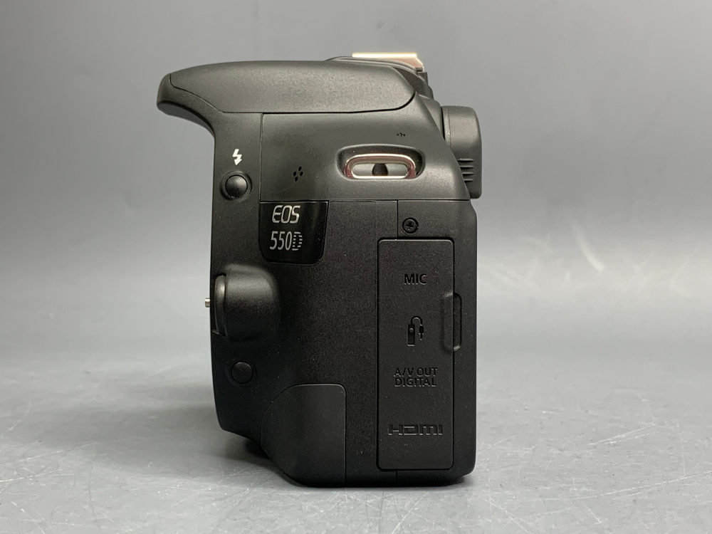 Canon EOS 550D Body 237 кадров