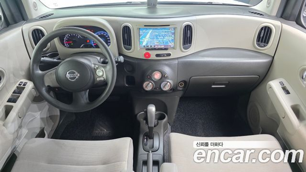 Nissan Cube 1.8 S — 2014