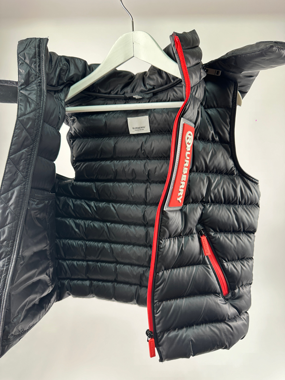 Жилет Burberry