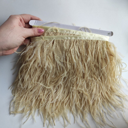 Перья страуса на ленте золото (перьевая тесьма) 13 - 18 см.