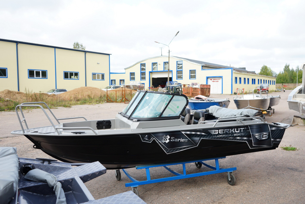 Алюминиевая лодка BERKUT S-FISHER