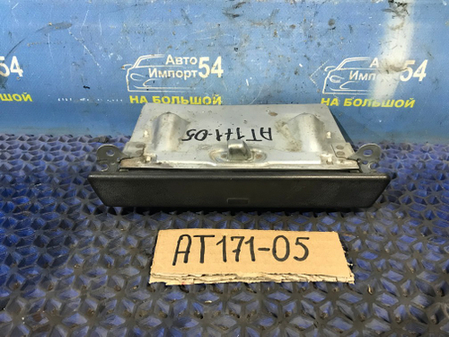 Пепельница TOYOTA CARINA 1990