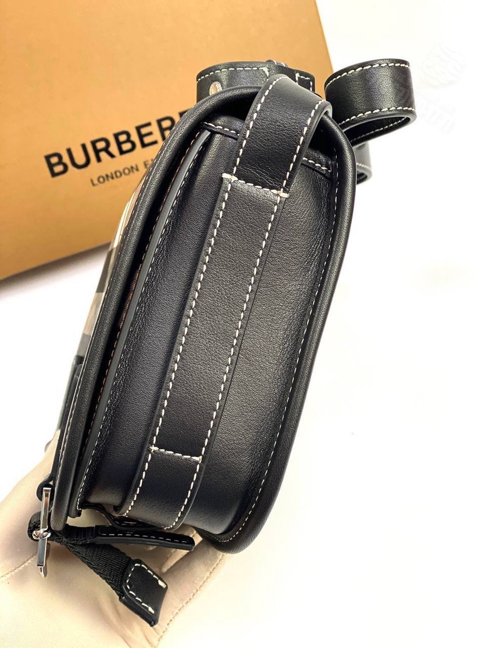 Мессенджер-сумка через плечо Burberry