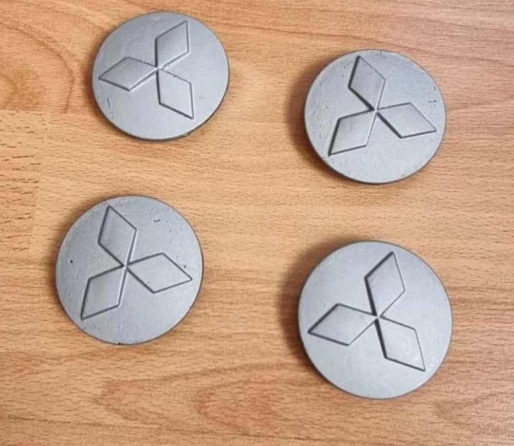 Заглушка диска mitsubishi