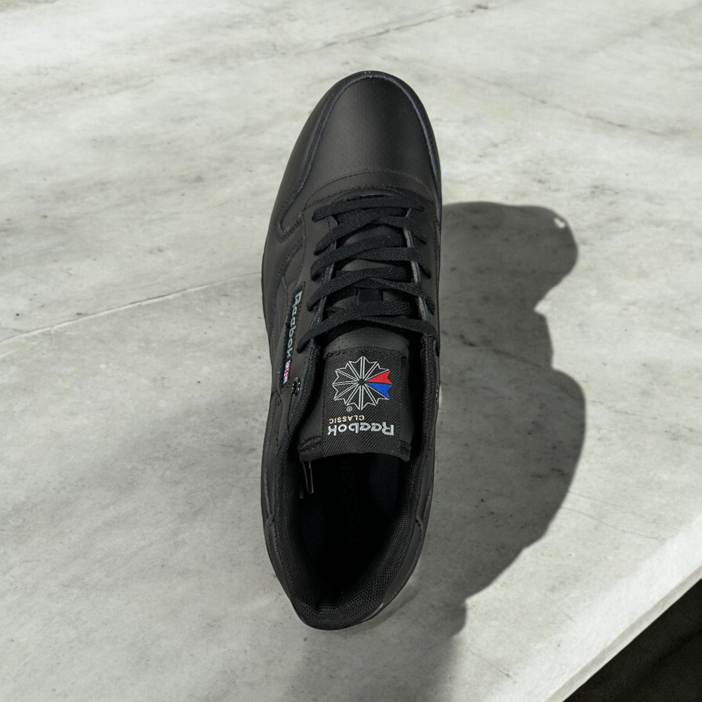 Reebok Classic Leather • Total Black