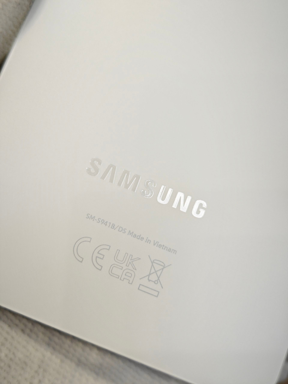 Задняя крышка ПРЕМИУМ для Samsung S26 S942B / S941B ( заднее стекло ) Цвет: Чёрный / Black