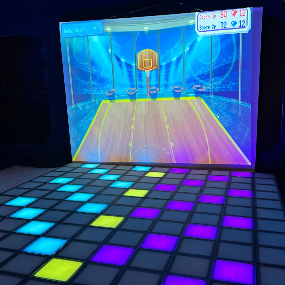 Интерактивный светодиодный пол с проектором «Арена Pixel Battle Plus» 187 шт