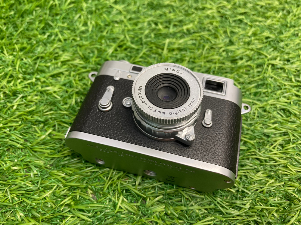 Minox DCC Leica M3