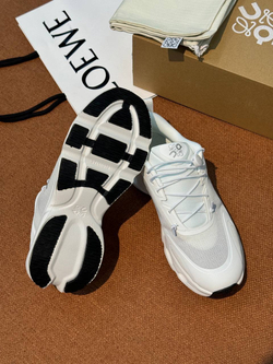 Кроссовки On Running x Loewe