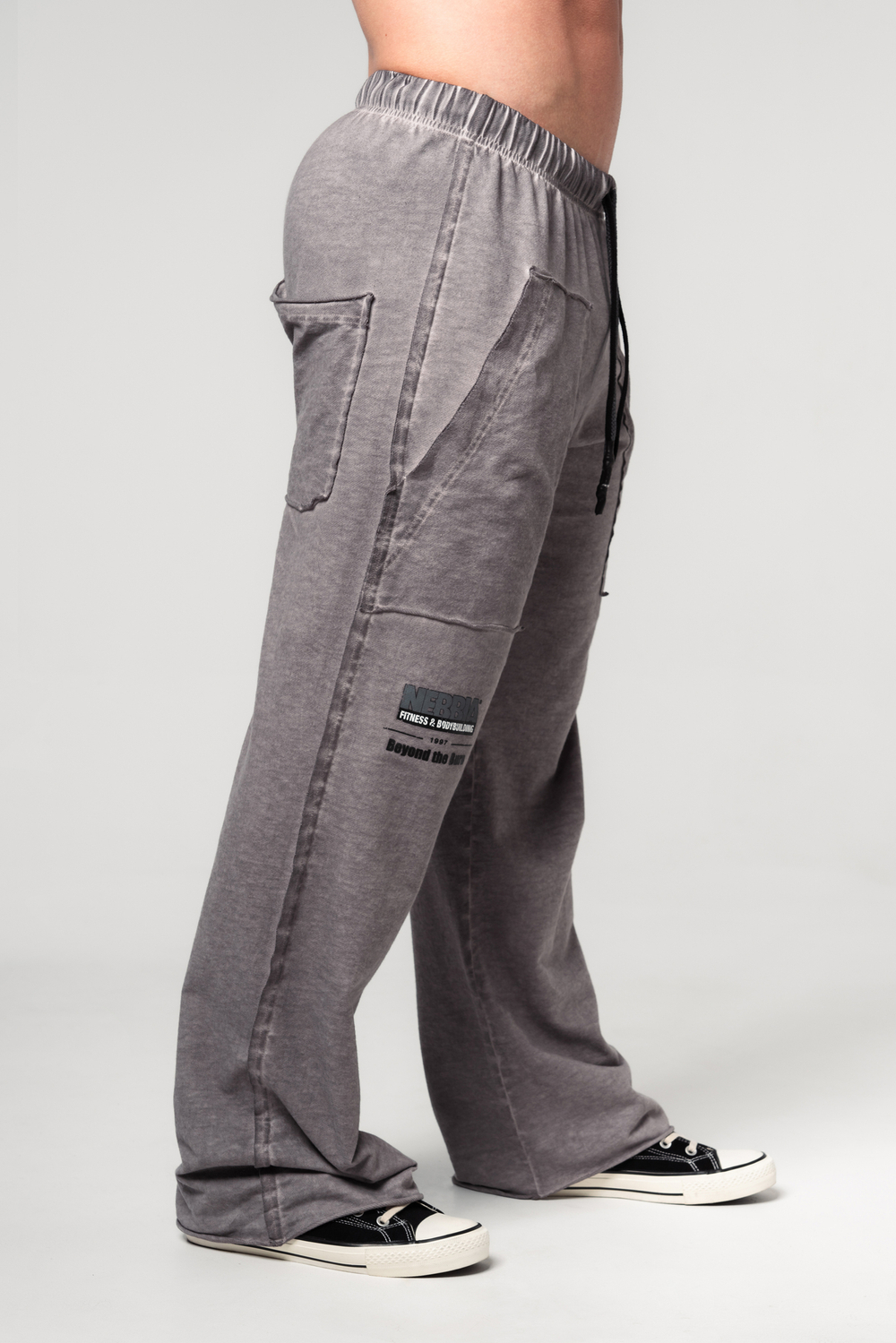 Штаны WASHED-OFF GYM SWEATPANTS NO SHORTCUTS 372