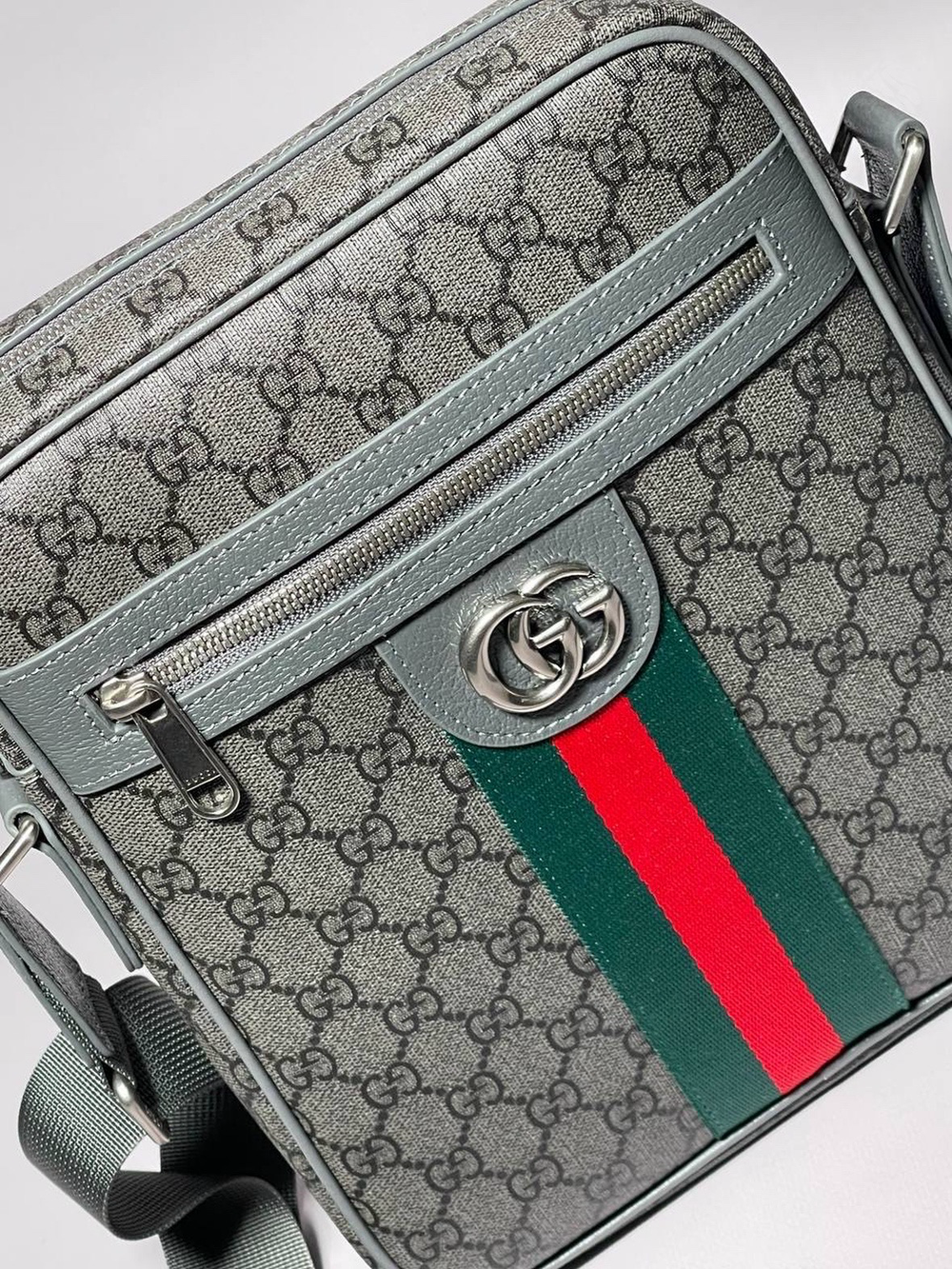 Мессенджер-Сумка через плечо Gucci