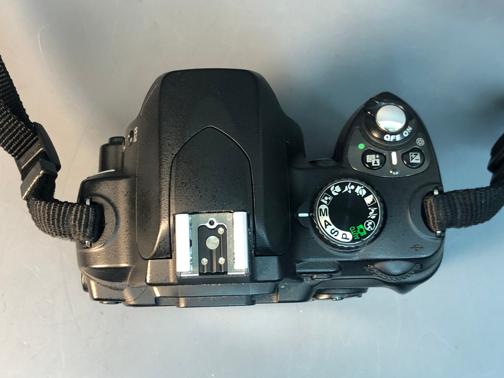 Nikon D60, 23700 кадров пробега.