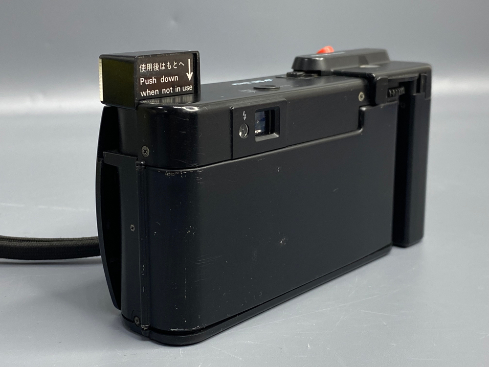 Pentax PC35AF 35mm f/2.8 — неисправность защитной крышки