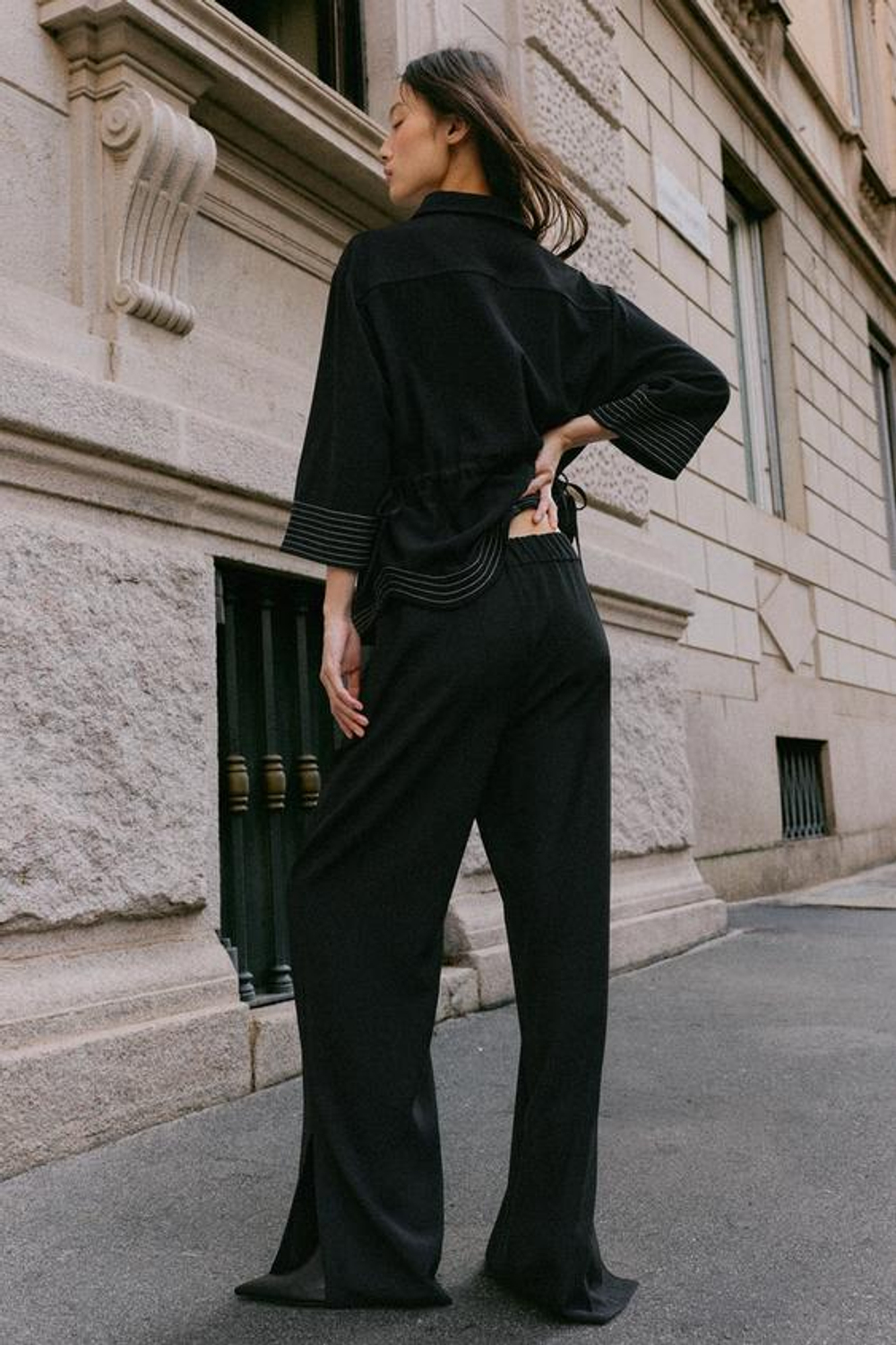 ZARA БРЮКИ В ПОЛОСКУ С РАЗРЕЗАМИ, ЧЕРНЫЙ