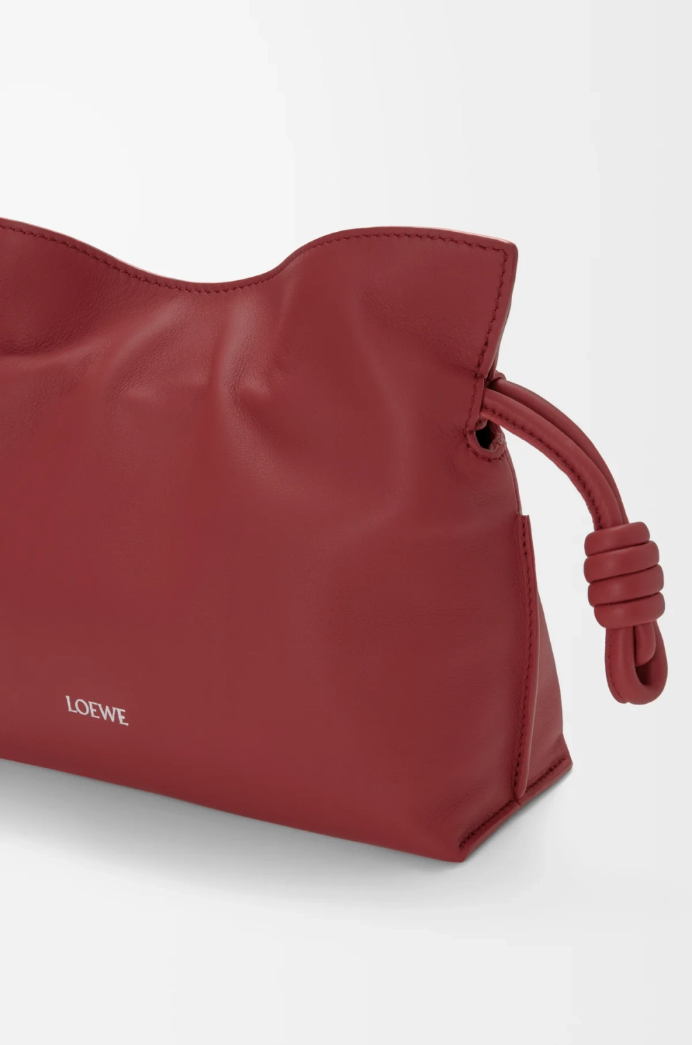 Loewe Мини-клатч Flamenco из телячьей кожи наппа, красный