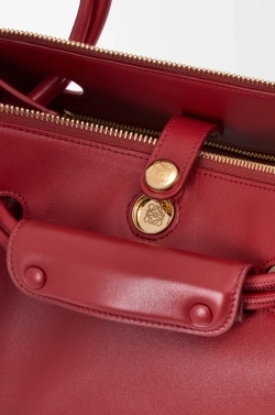 Loewe Маленькая сумка Madrid из мягкой телячьей кожи, красный